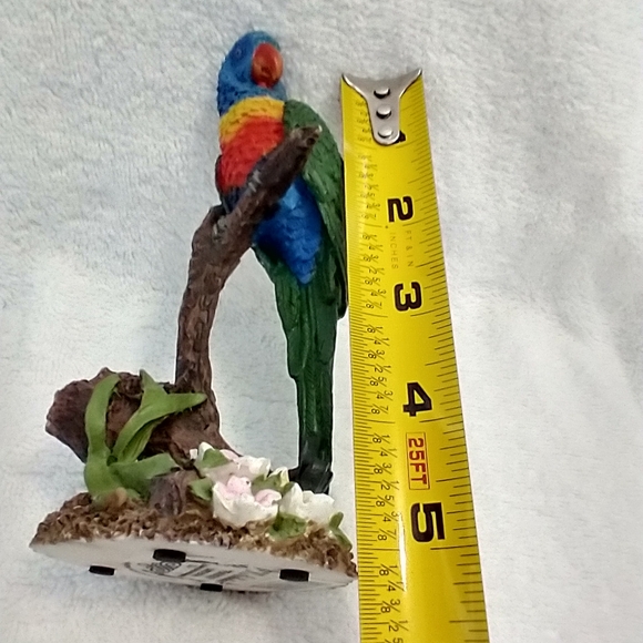Colorful Parrot Figurine Set - Picture 7 of 8